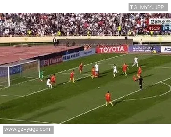 国足与伊朗激战回顾精彩视频录像全程回放与分析